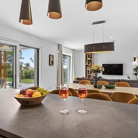 Zanetta By Interhome * Vrsar