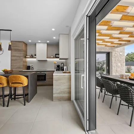 Zanetta By Interhome Vrsar
