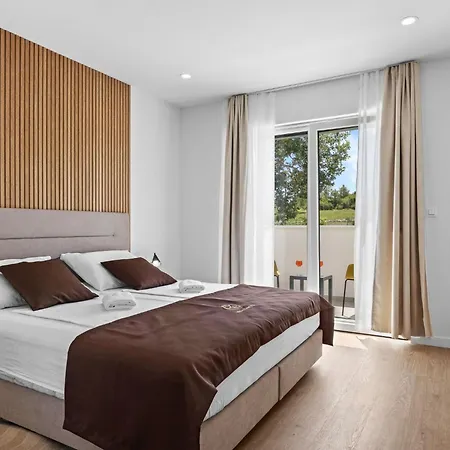 Zanetta By Interhome *