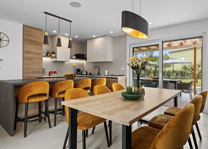 Zanetta By Interhome