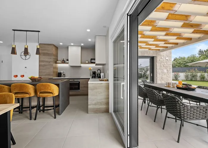 Zanetta By Interhome Vrsar
