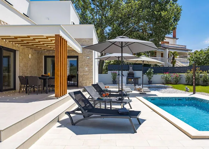 Zanetta By Interhome *