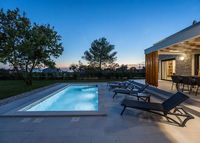 Zanetta By Interhome 브르사르